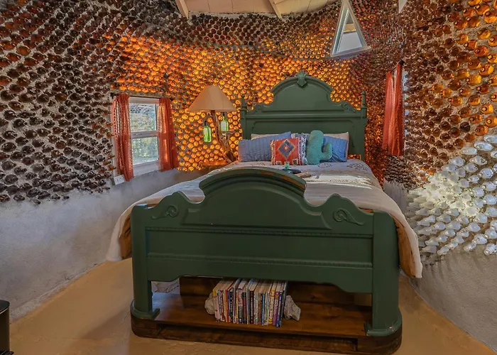 Holiday home Bottle House - Both Main And
