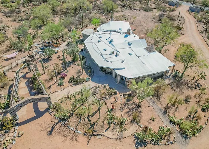 Holiday home Bottle House - Both Main And Tucson